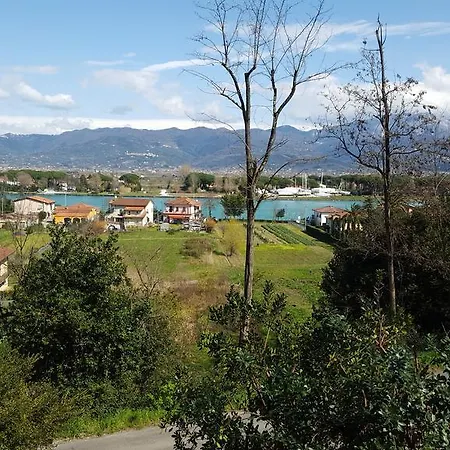 بيت ضيافة Porto Sul Magra 4*